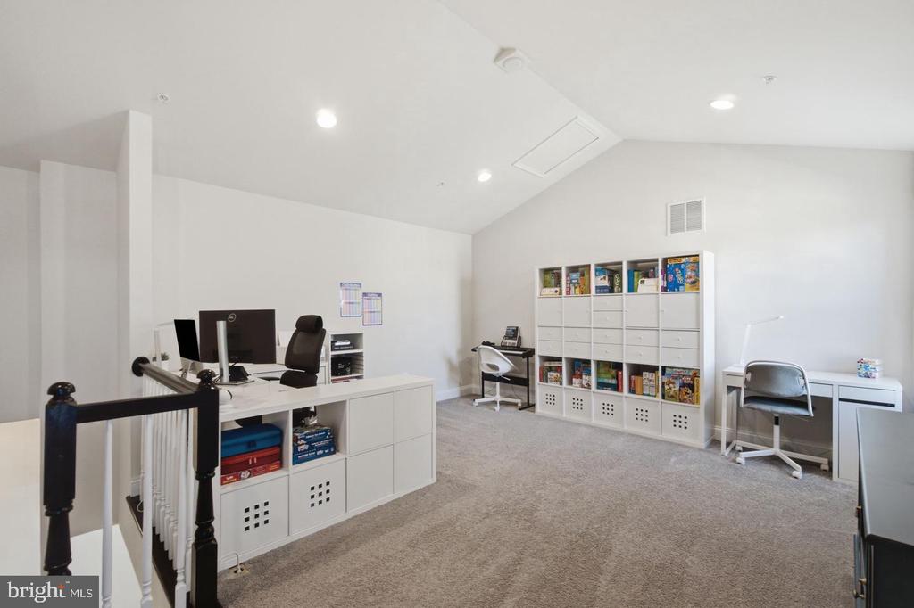 5066 JUDICIAL WAY