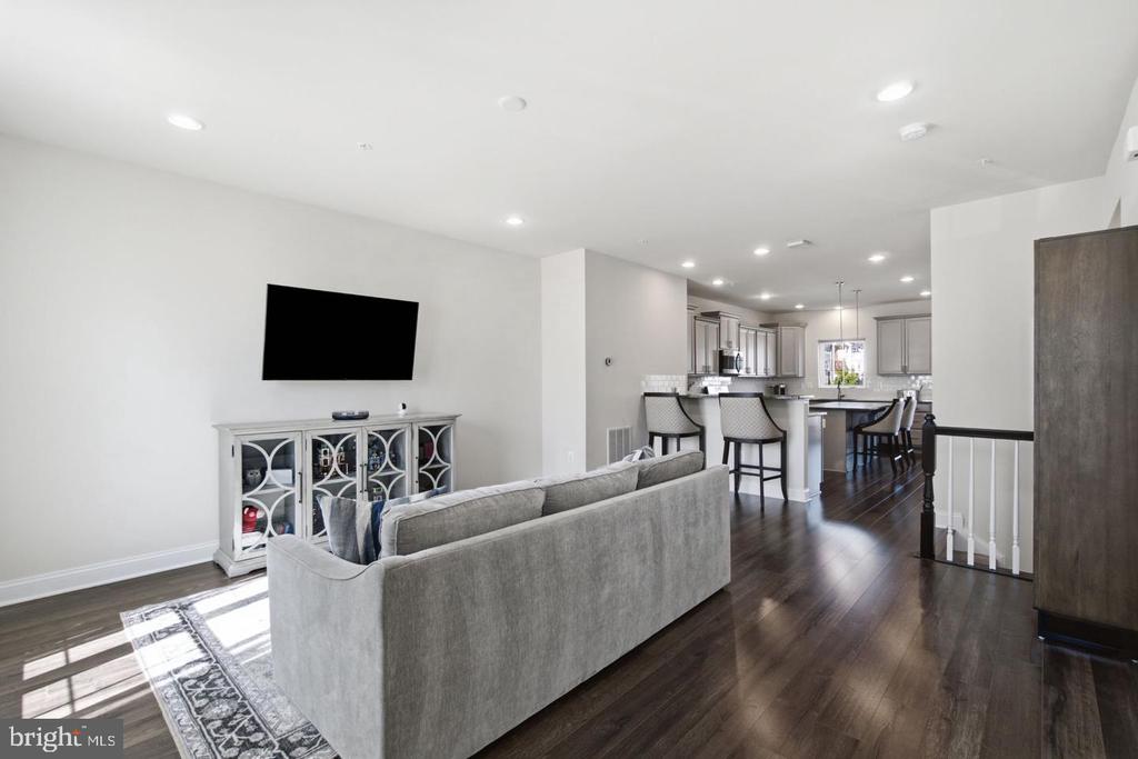5066 JUDICIAL WAY
