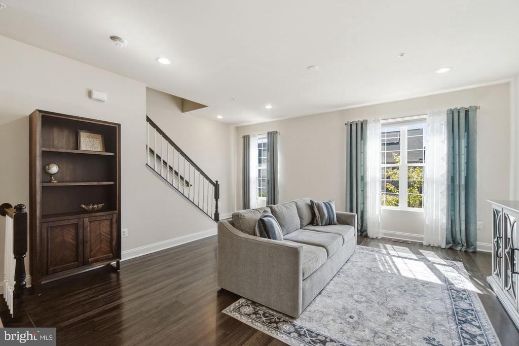 5066 JUDICIAL WAY