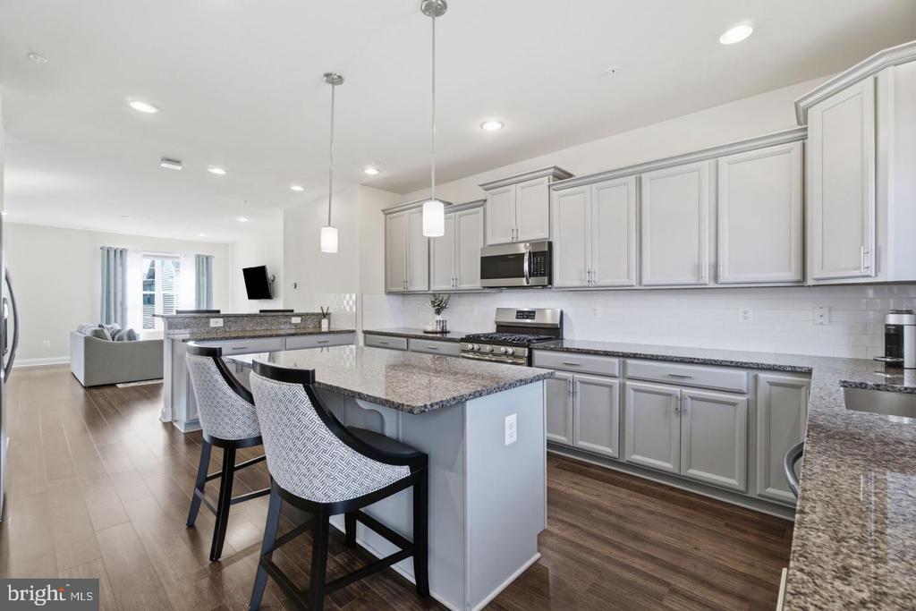 5066 JUDICIAL WAY