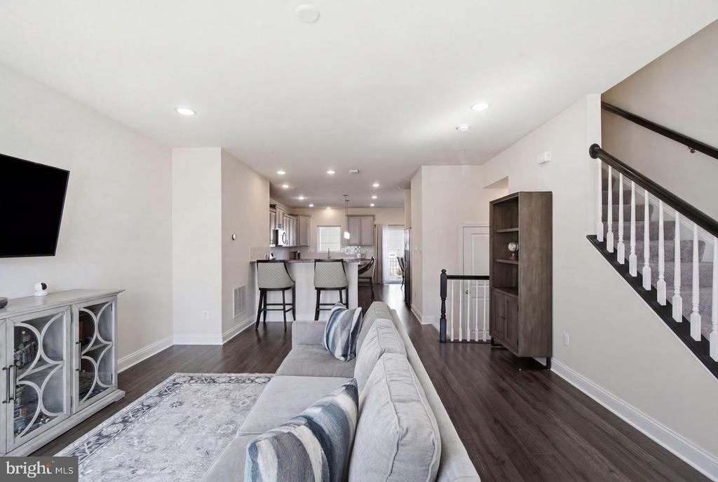 5066 JUDICIAL WAY