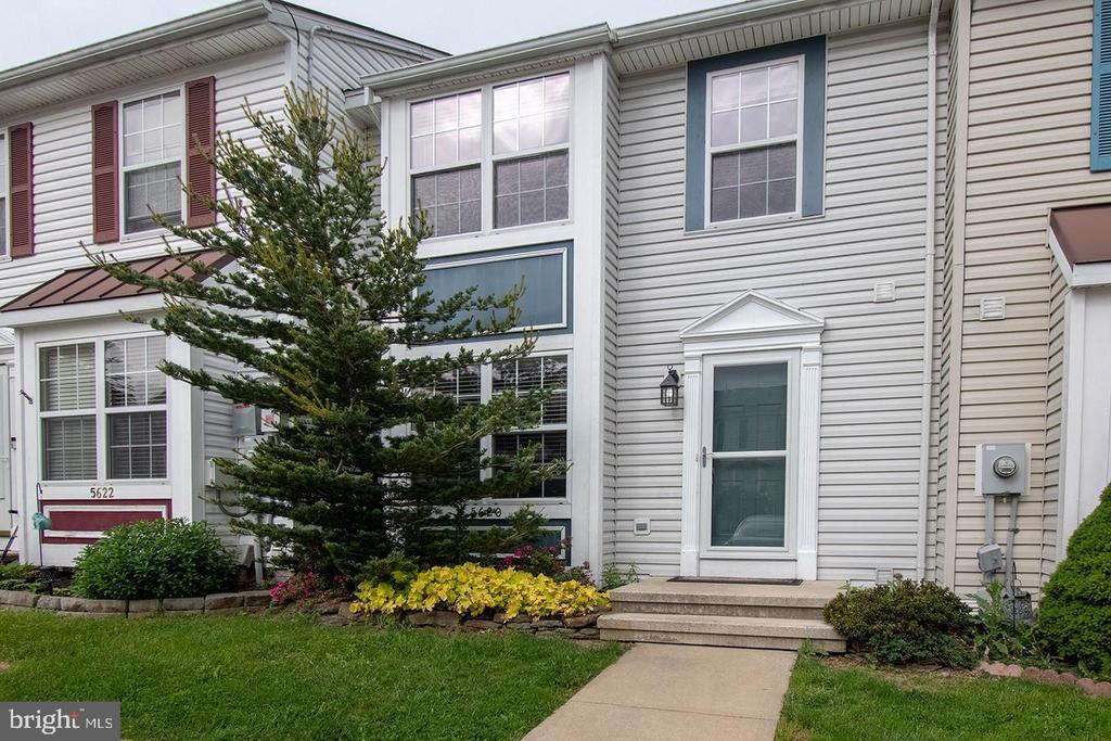 5620 QUEEN ANNE COURT