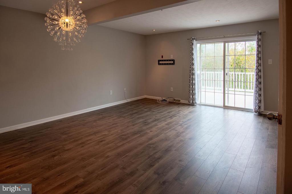 5620 QUEEN ANNE COURT