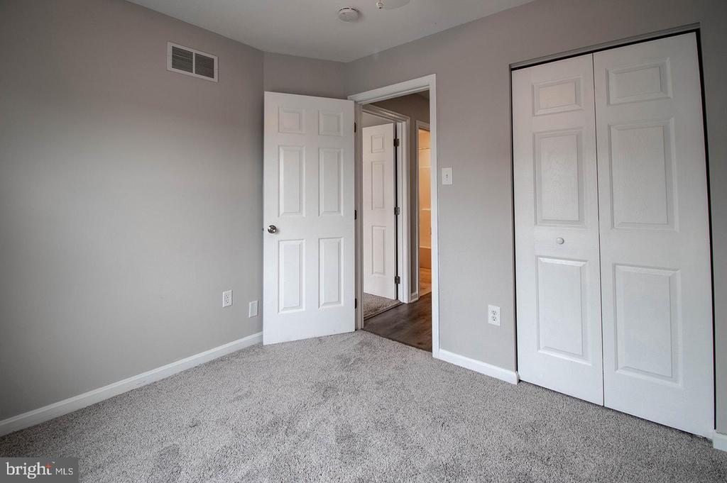 5620 QUEEN ANNE COURT