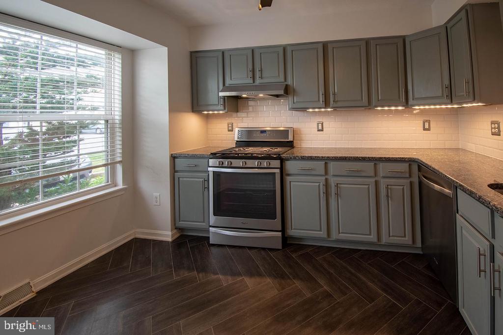 5620 QUEEN ANNE COURT