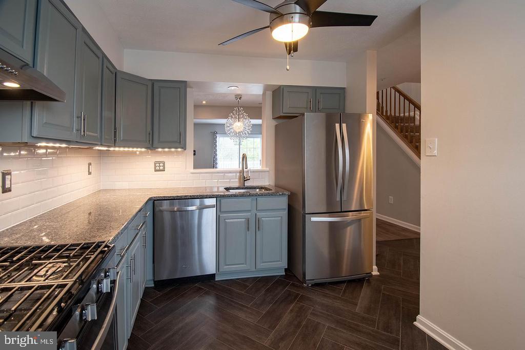 5620 QUEEN ANNE COURT