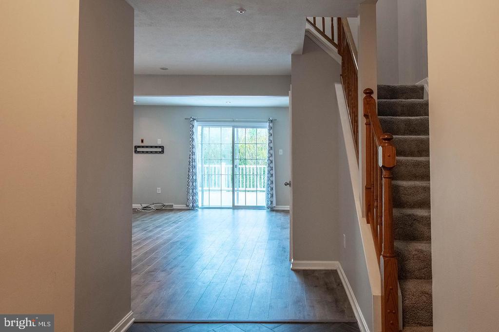5620 QUEEN ANNE COURT