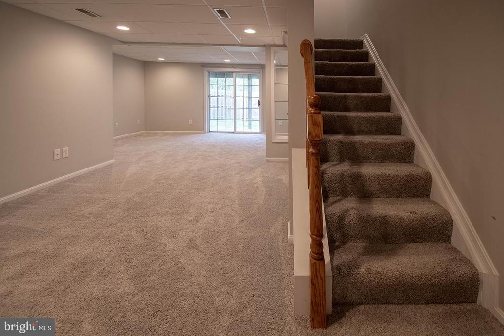 5620 QUEEN ANNE COURT