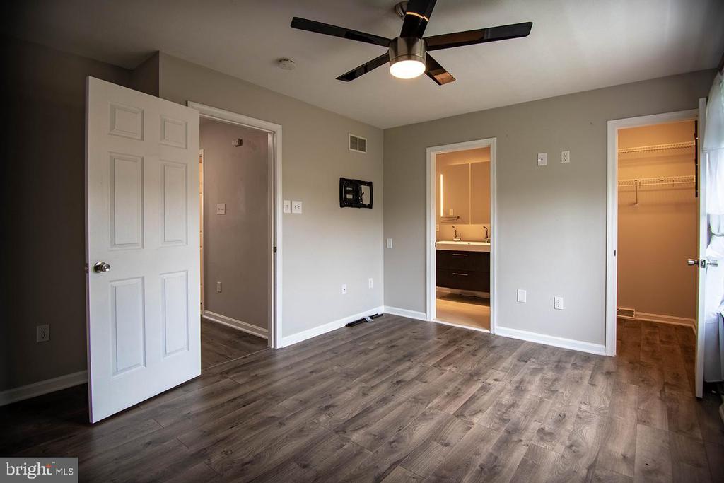 5620 QUEEN ANNE COURT