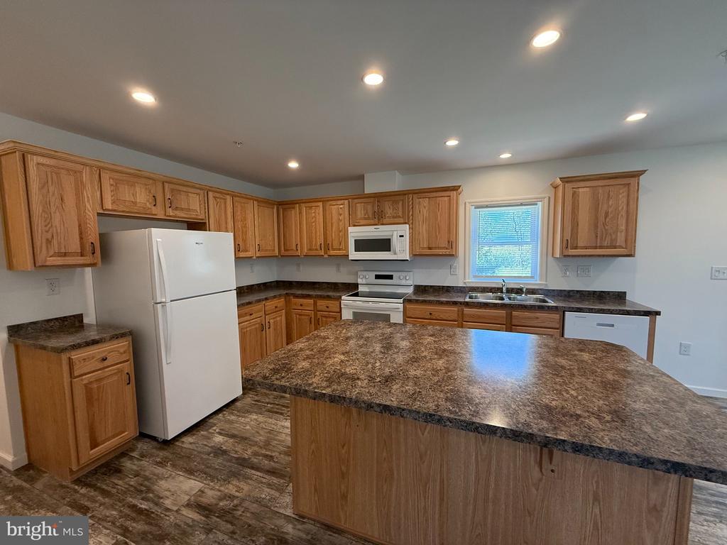 9102 NEW CUT ROAD