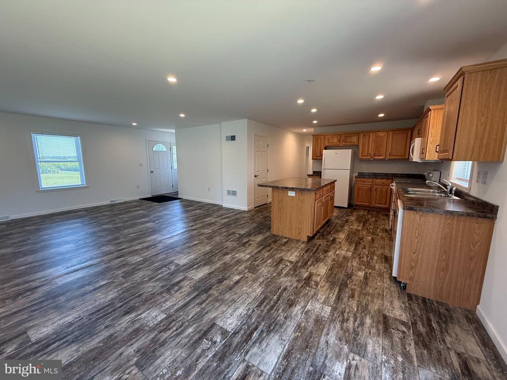 9102 NEW CUT ROAD