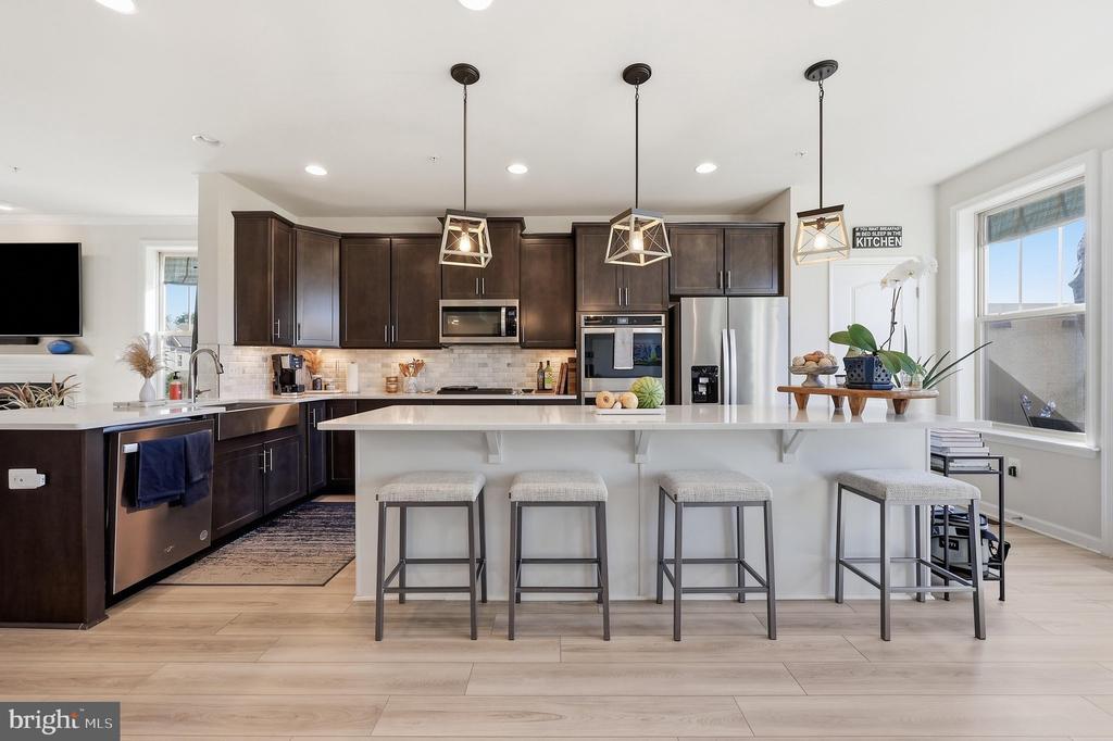 1731 EVANSBERRY DRIVE