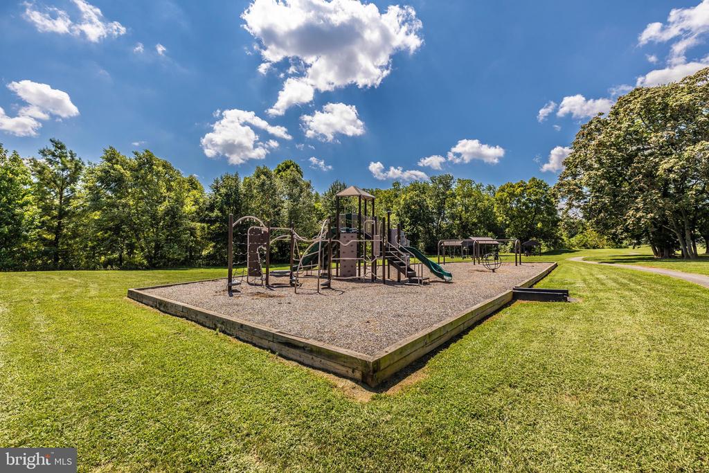 1731 EVANSBERRY DRIVE