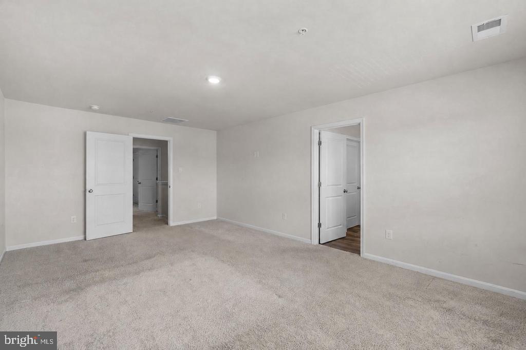 2070 POMONA WAY