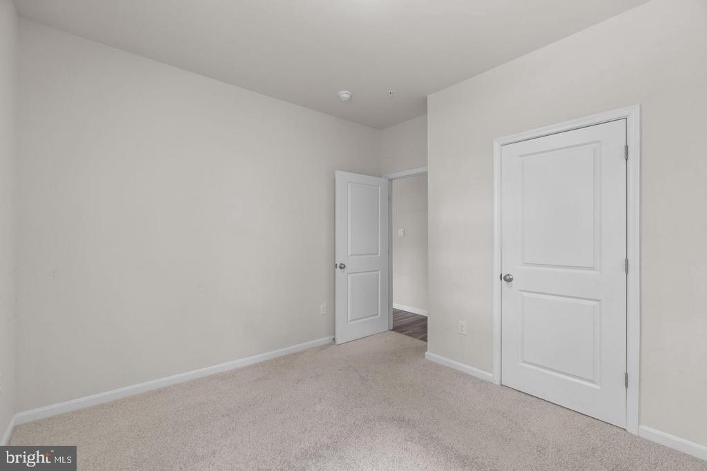 2070 POMONA WAY