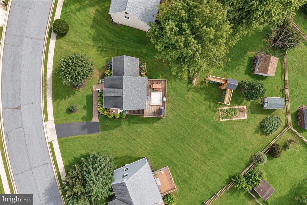 10 VISTA AVENUE