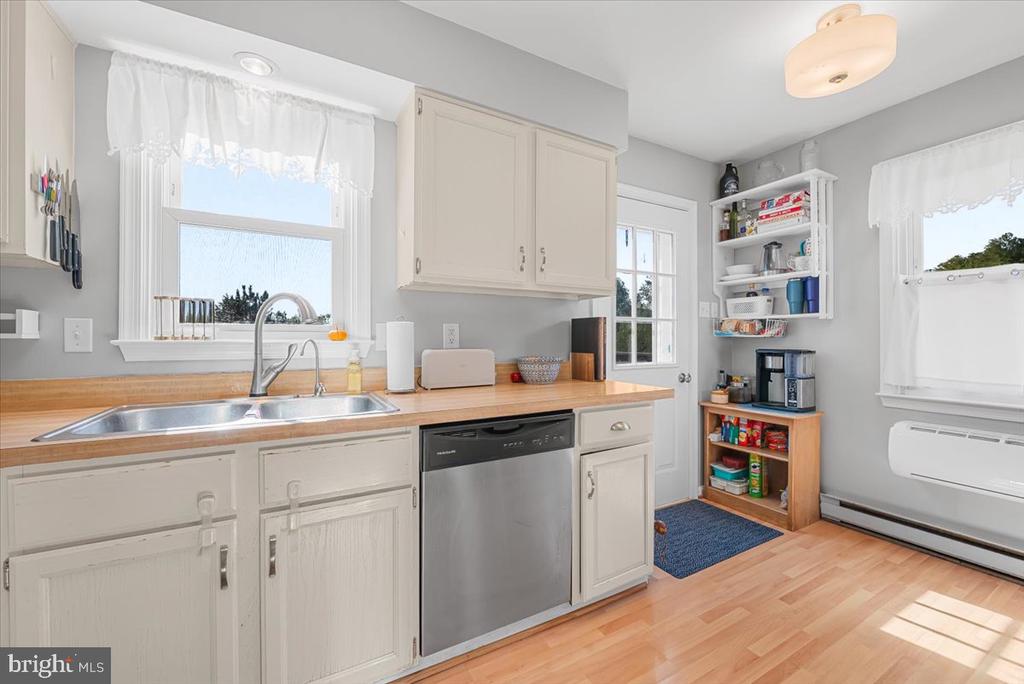 10 VISTA AVENUE
