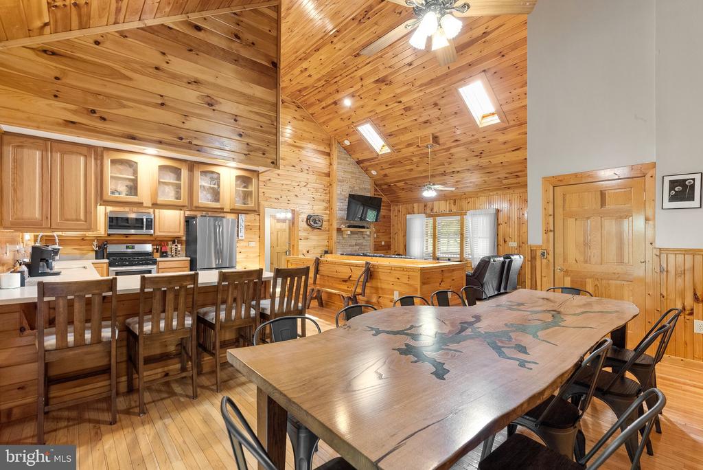 130 Jakes Dr