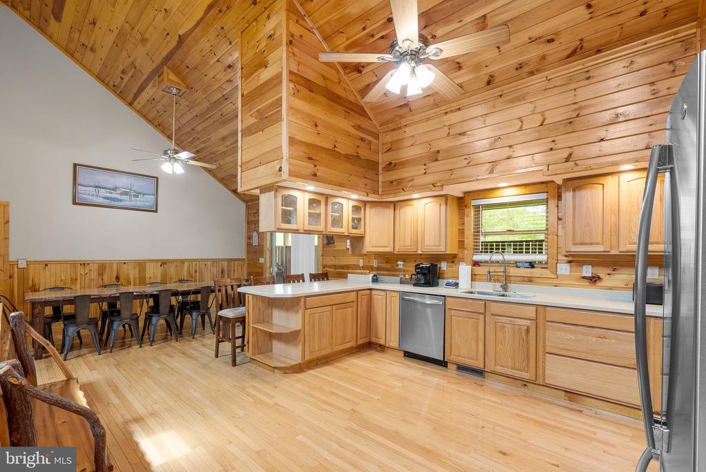 130 Jakes Dr