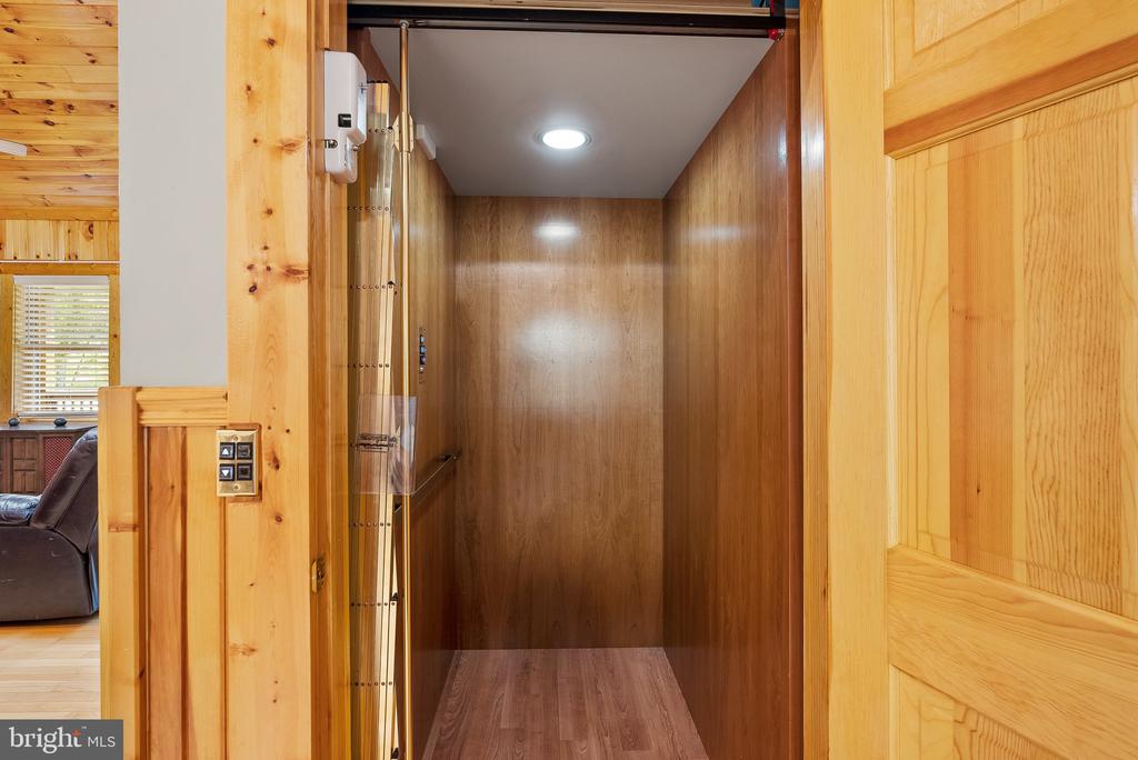 130 Jakes Dr