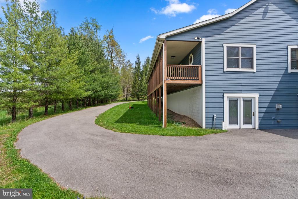130 Jakes Dr