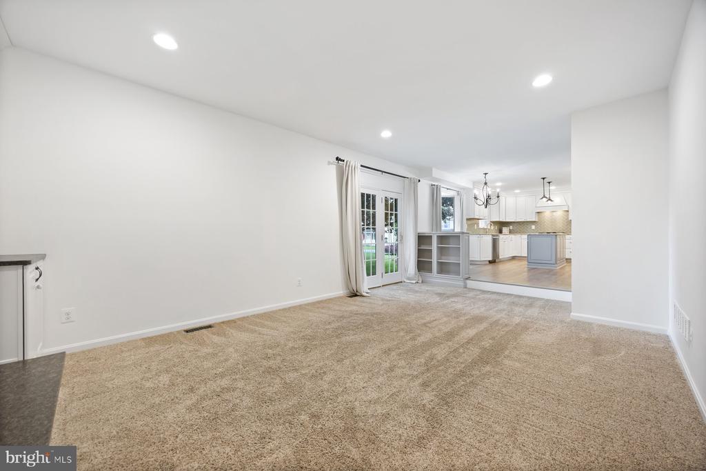 722 Paige Cir