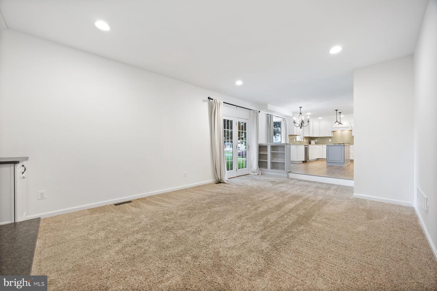 722 Paige Cir