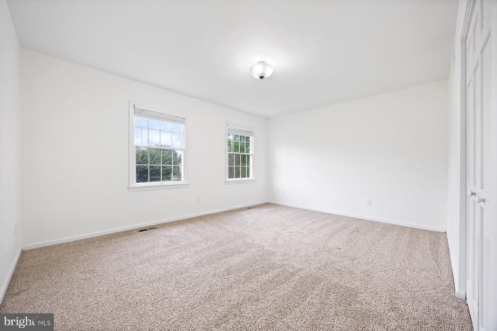722 Paige Cir