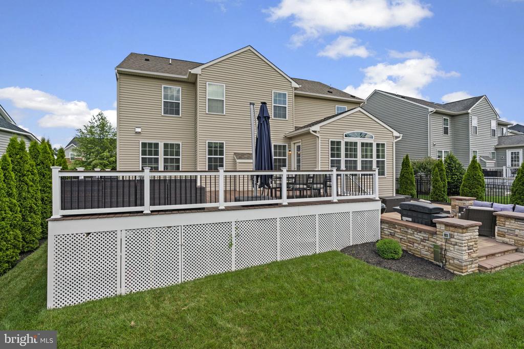 274 Henderson Rd