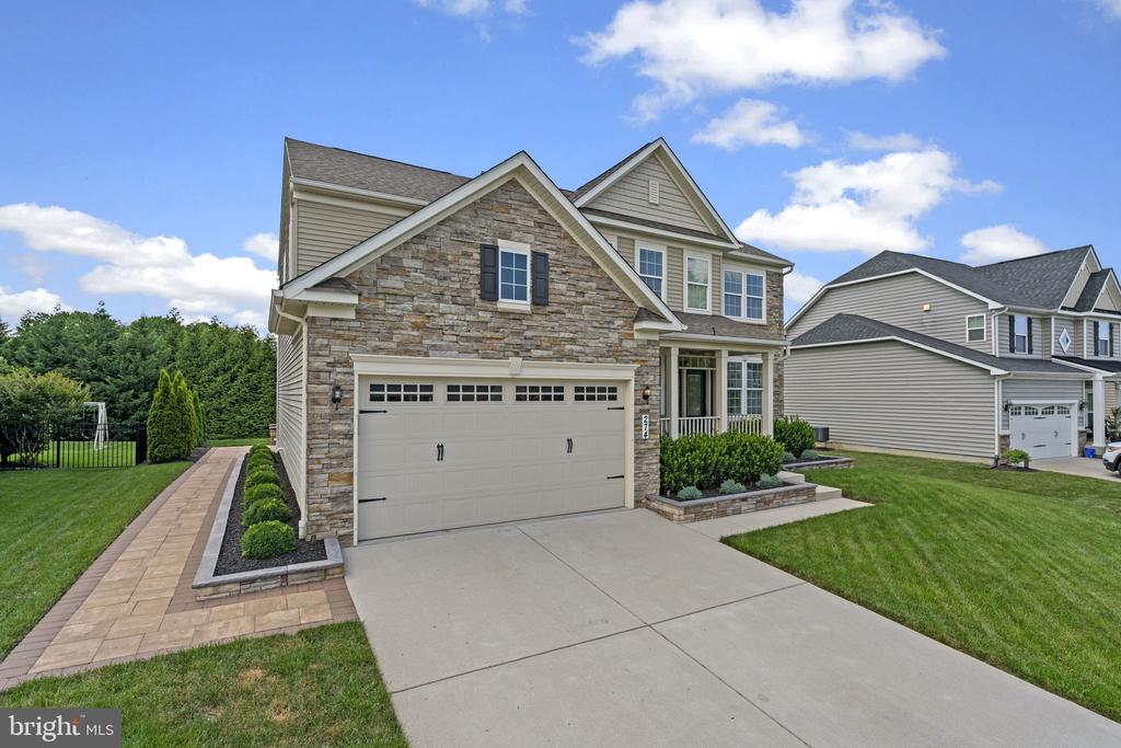 274 Henderson Rd