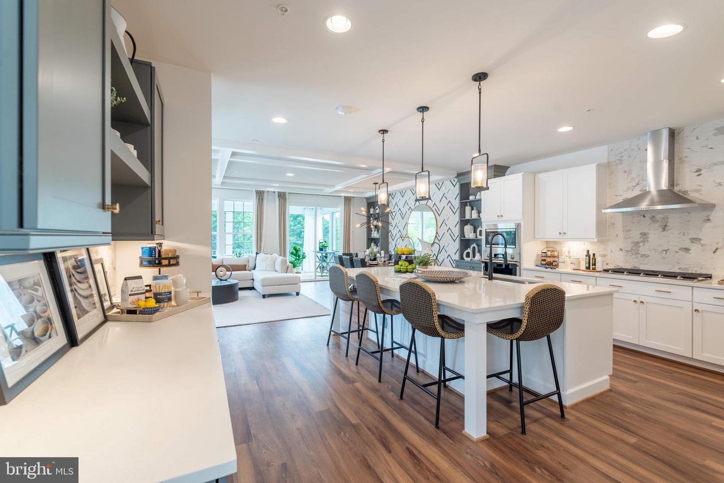 7335 Wildwood COURT