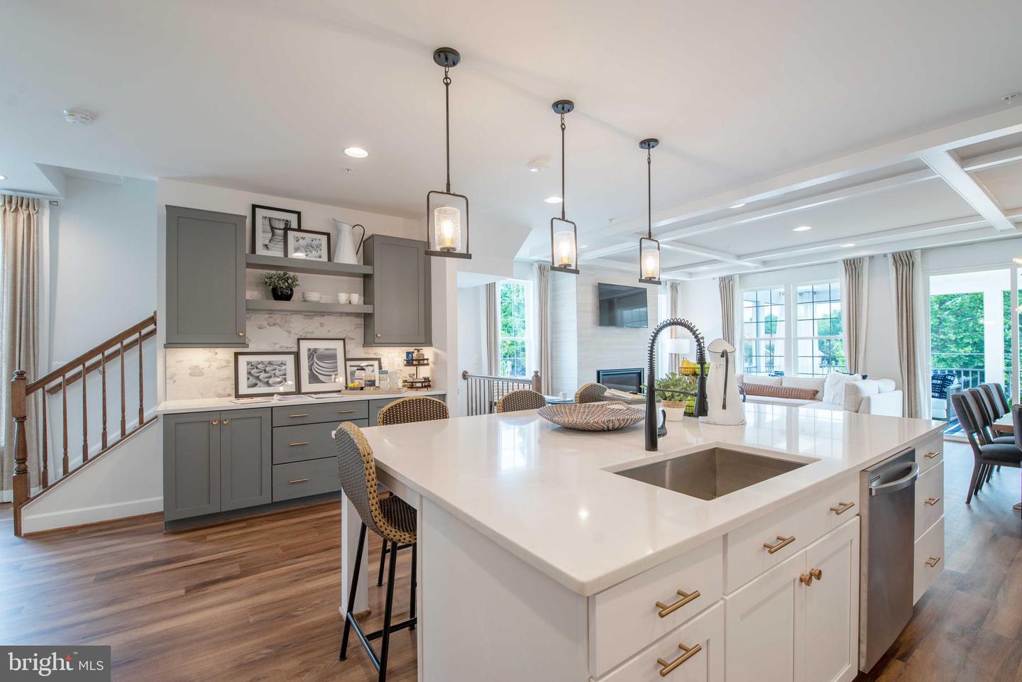 7335 Wildwood COURT
