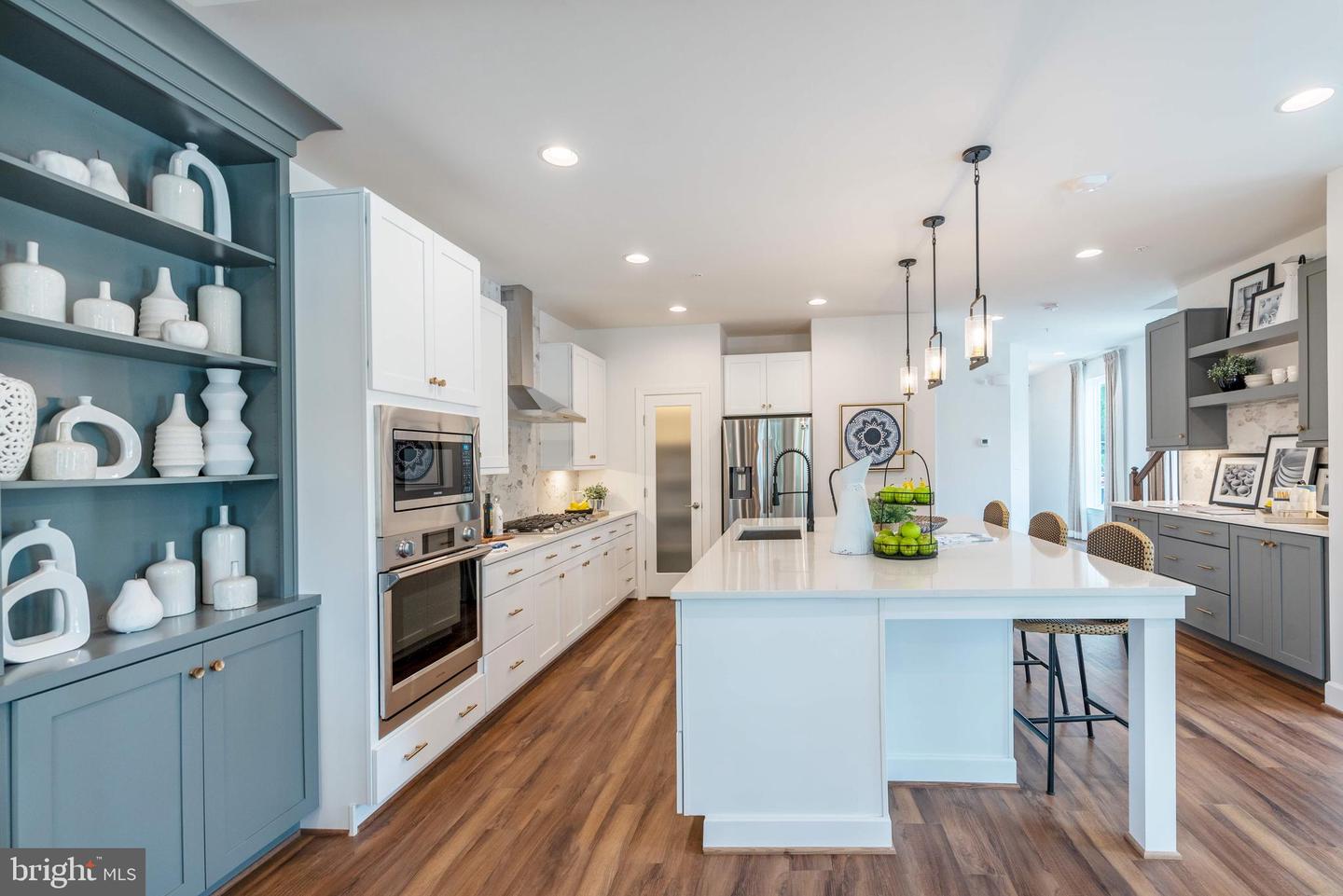 7335 Wildwood COURT