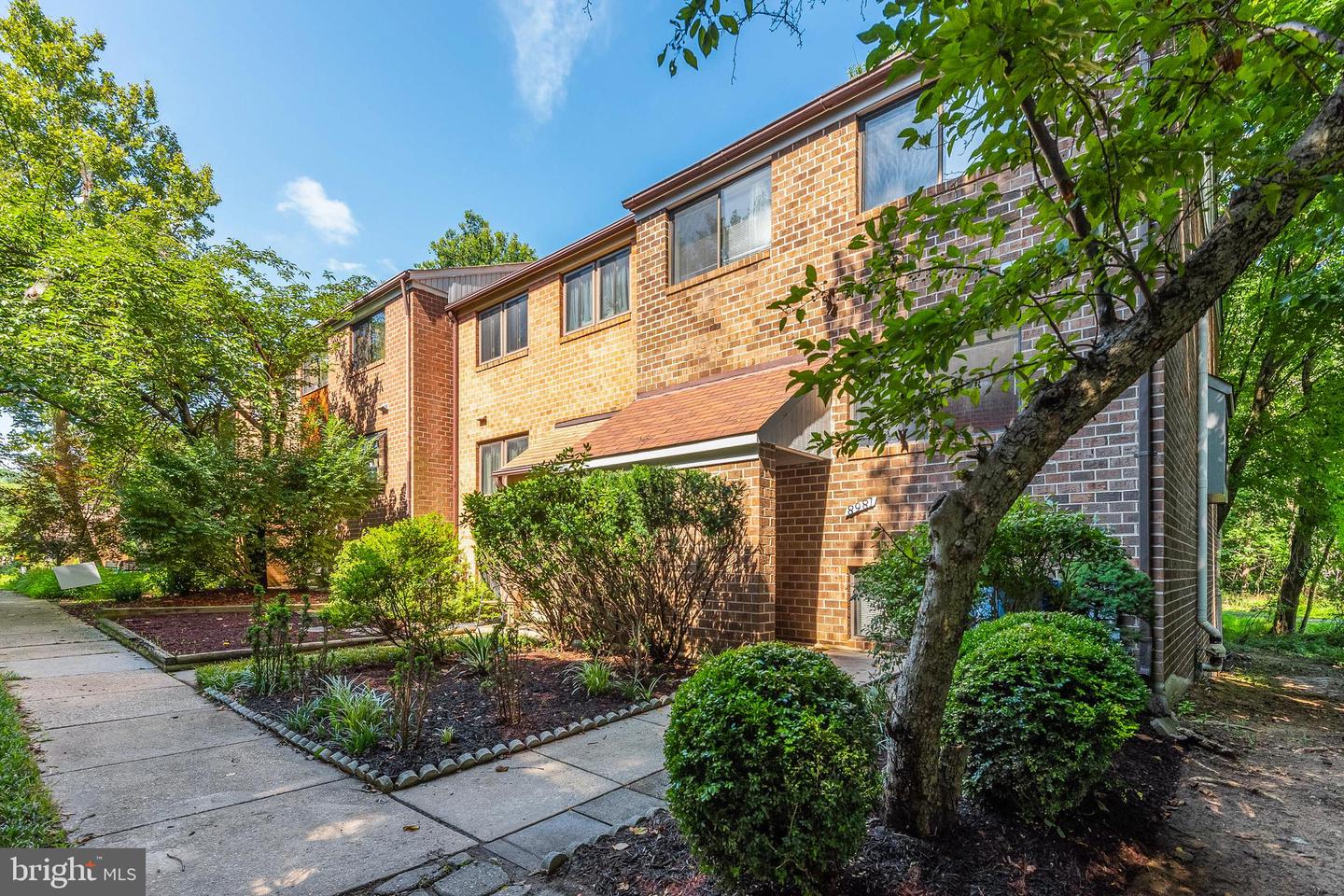 8981 Skyrock COURT