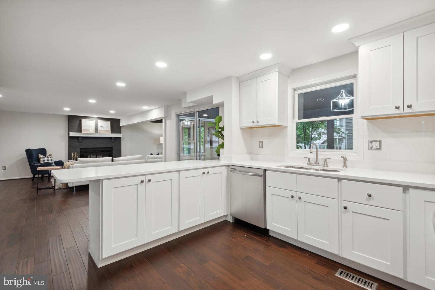 7103 Forest Green COURT