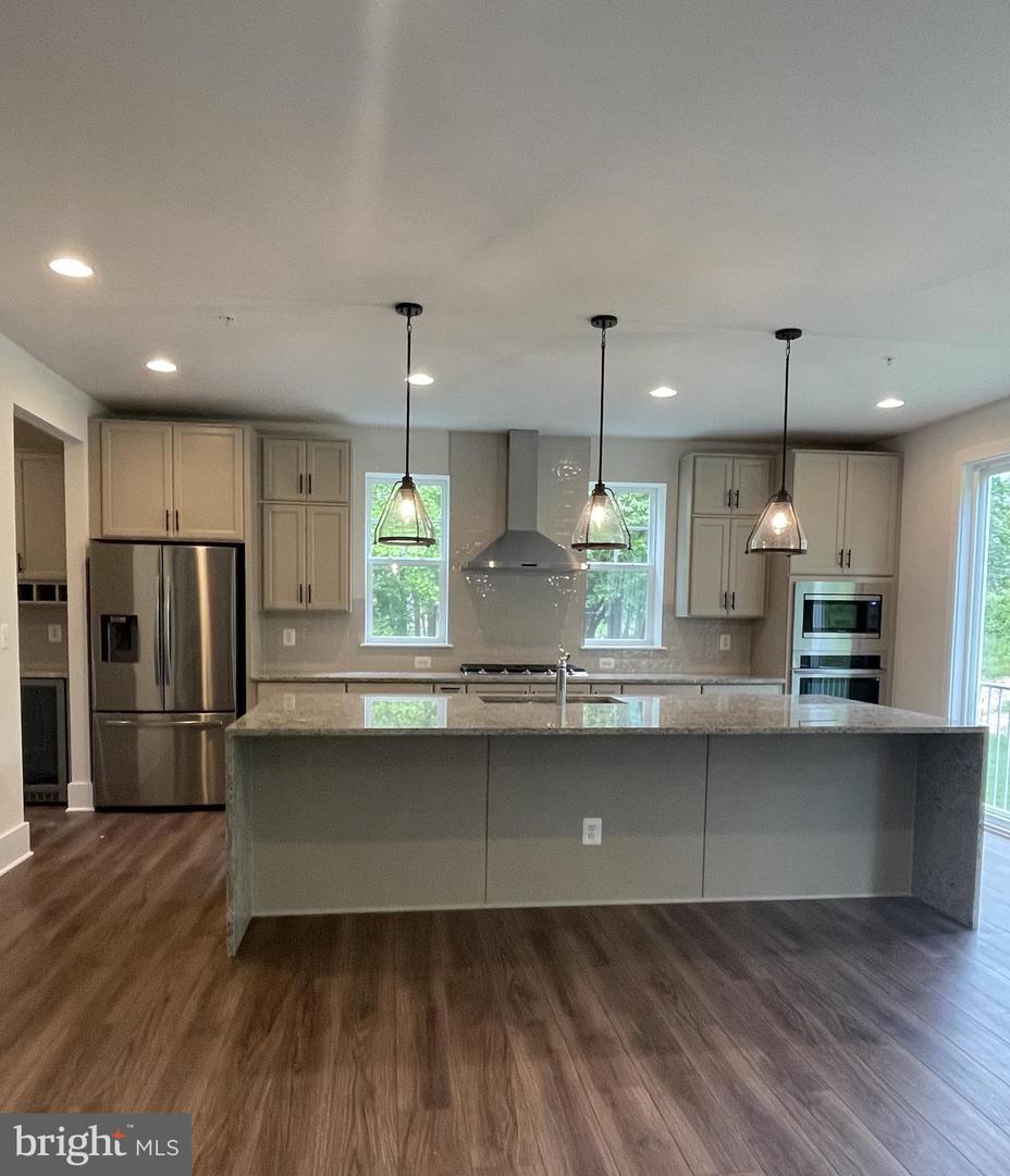 8609 Moxley DRIVE