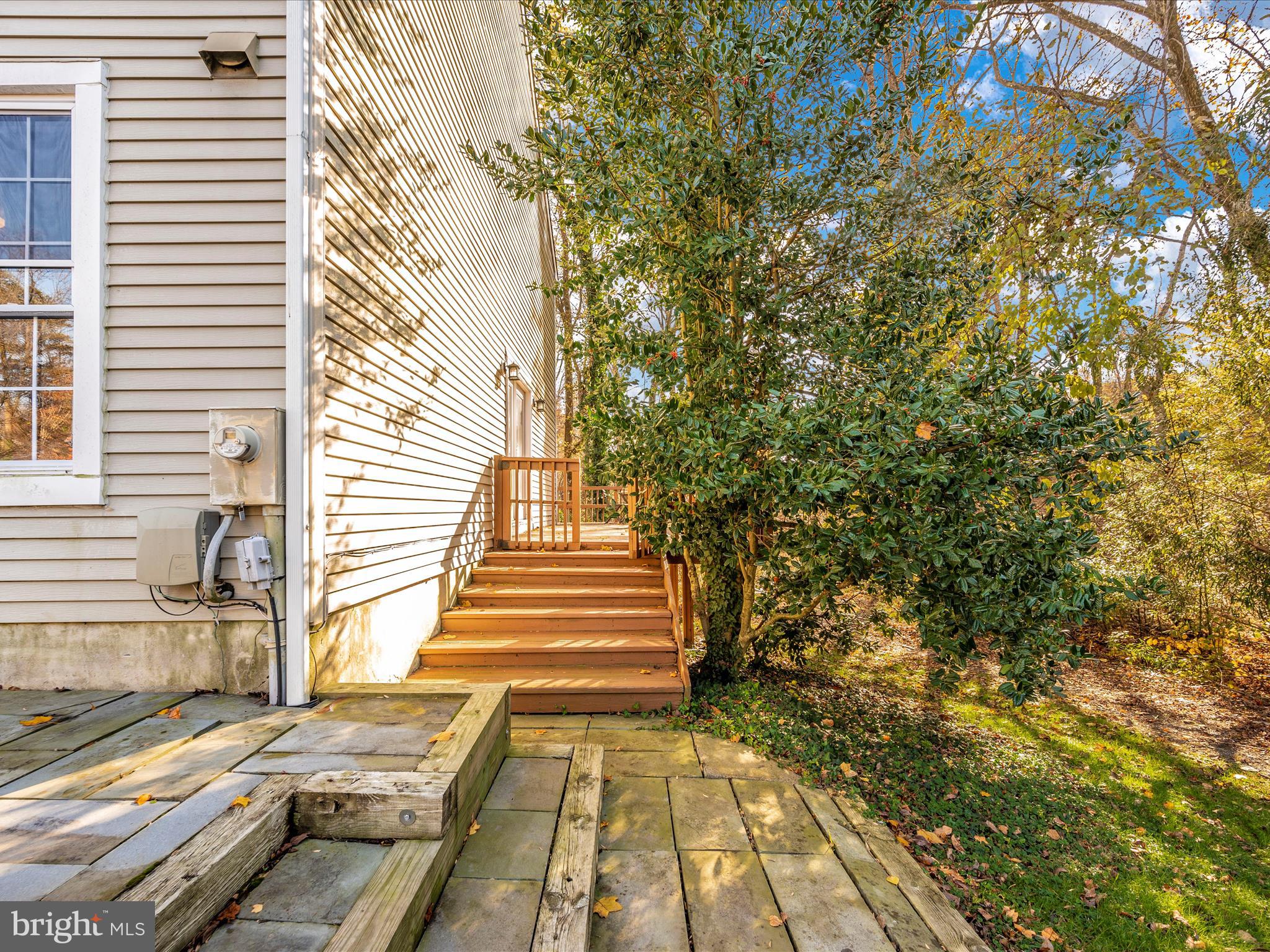6462 Ducketts LANE Unit: 7-6