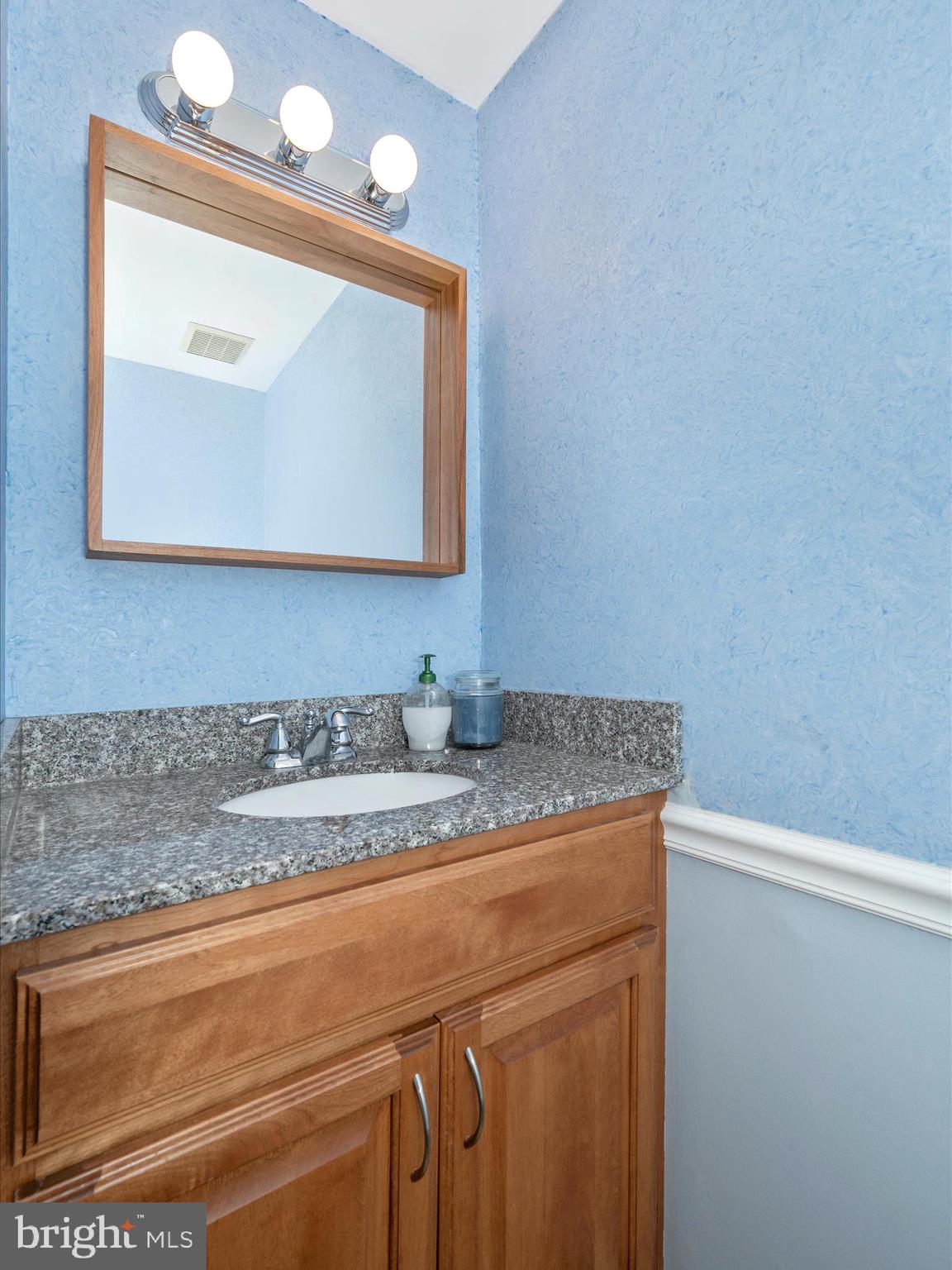 6462 Ducketts LANE Unit: 7-6