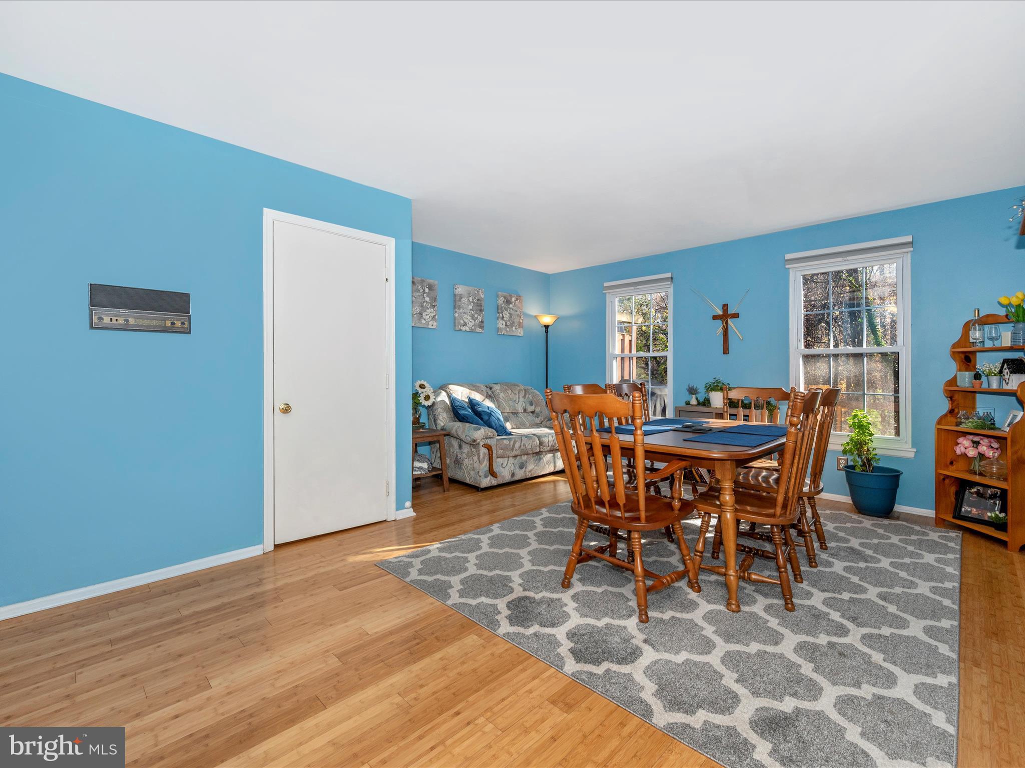 6462 Ducketts LANE Unit: 7-6