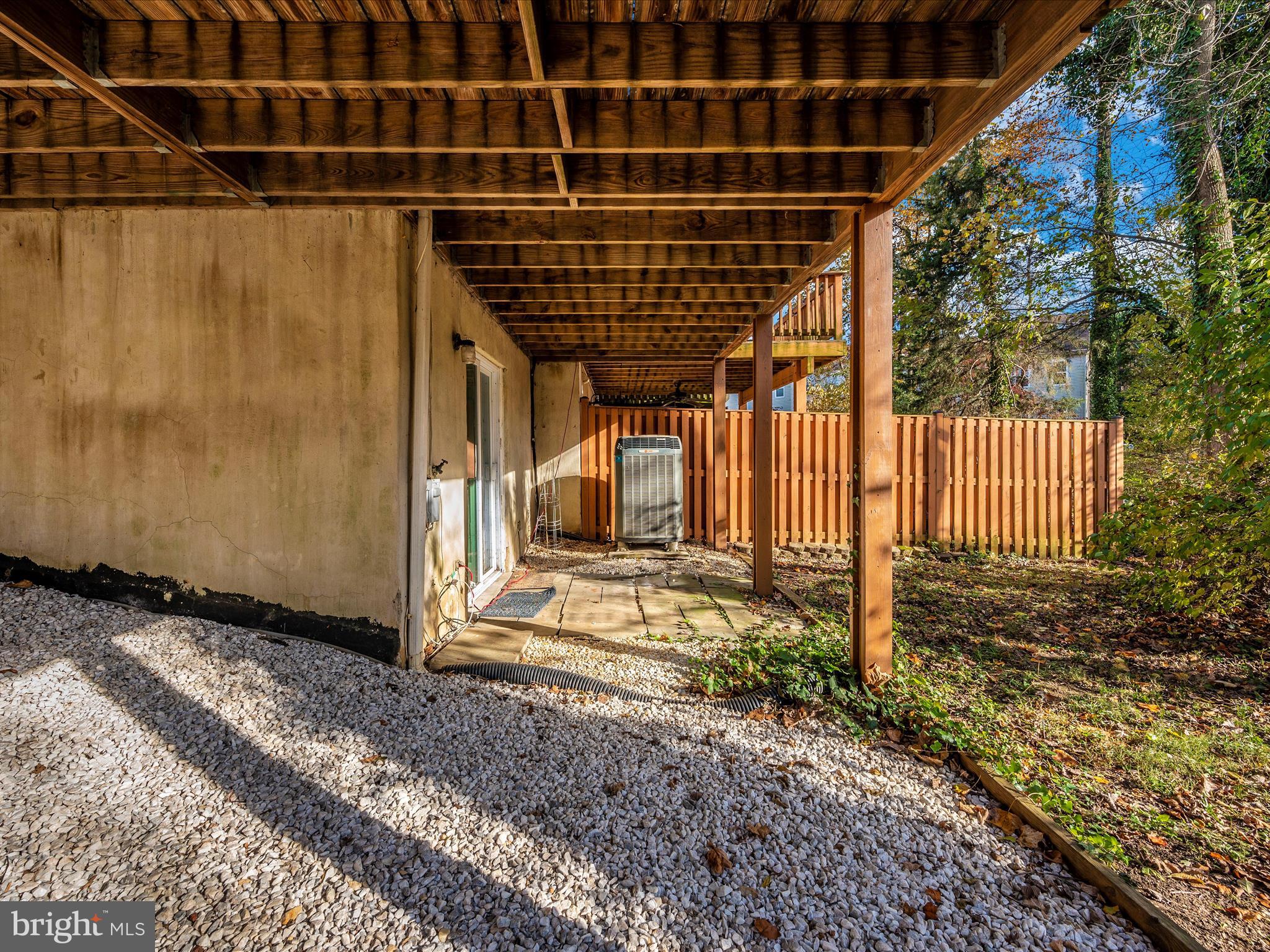 6462 Ducketts LANE Unit: 7-6
