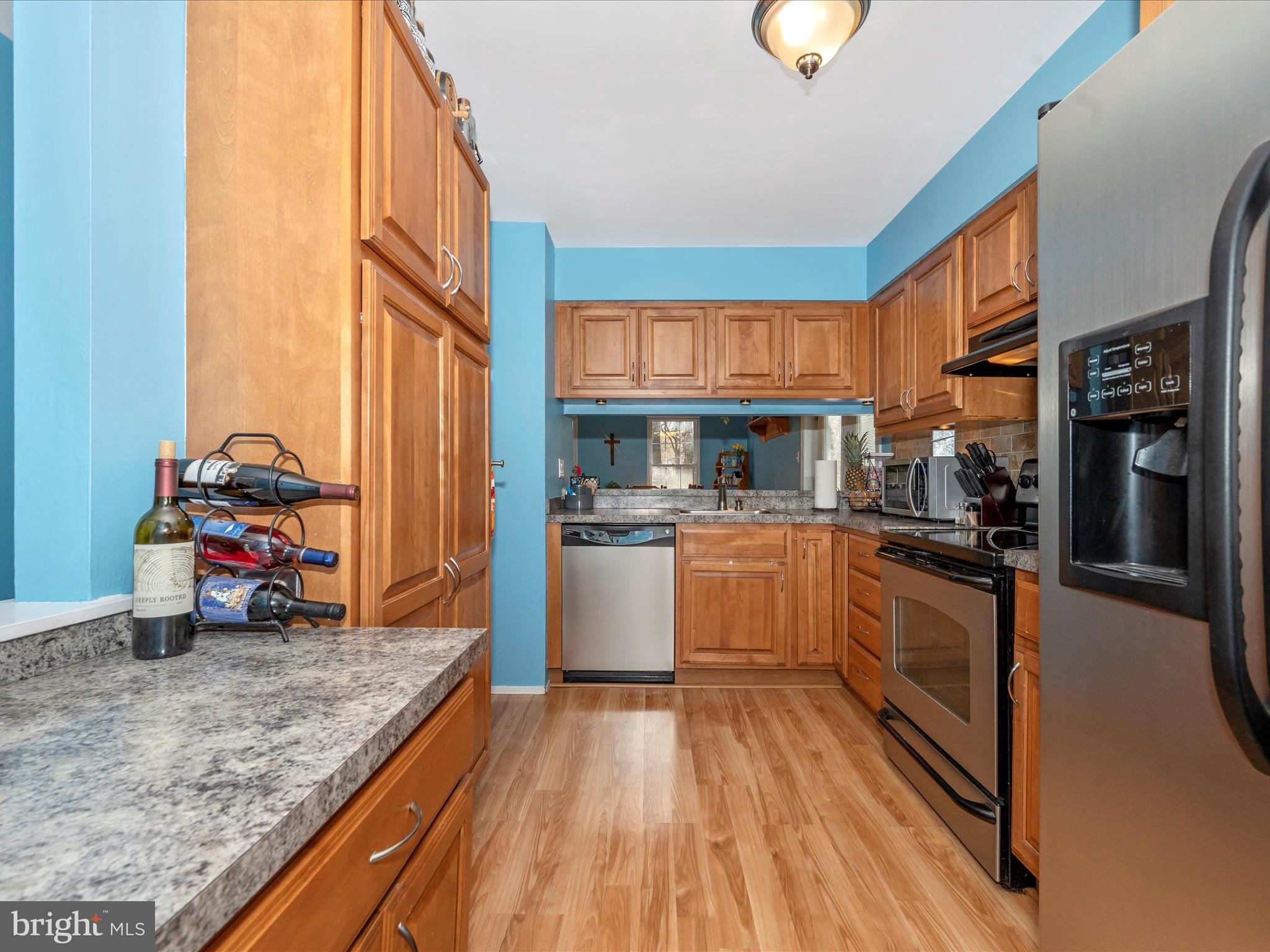 6462 Ducketts LANE Unit: 7-6