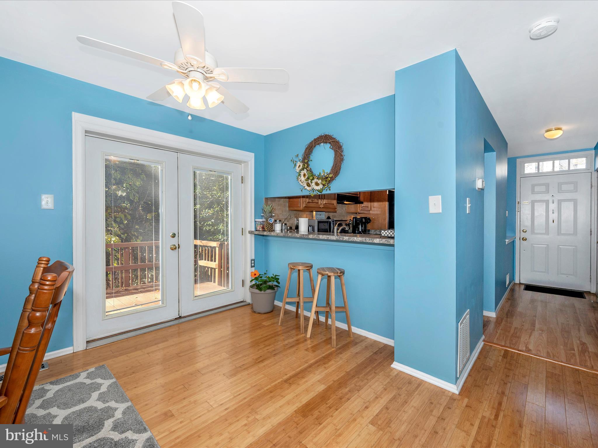 6462 Ducketts LANE Unit: 7-6