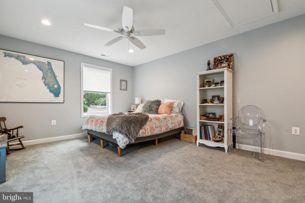 3959 Old Columbia Pike