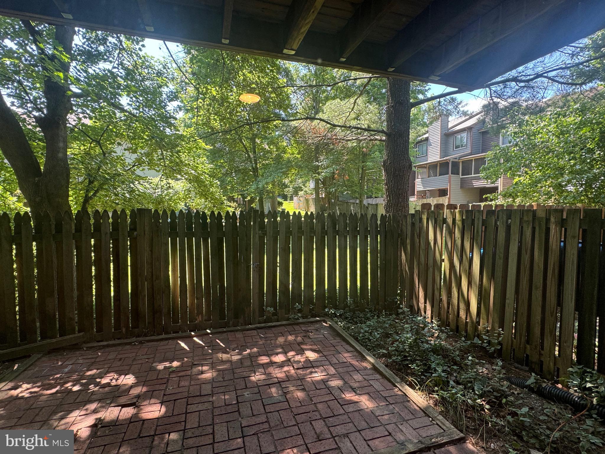 9728 SUMMER PARK COURT