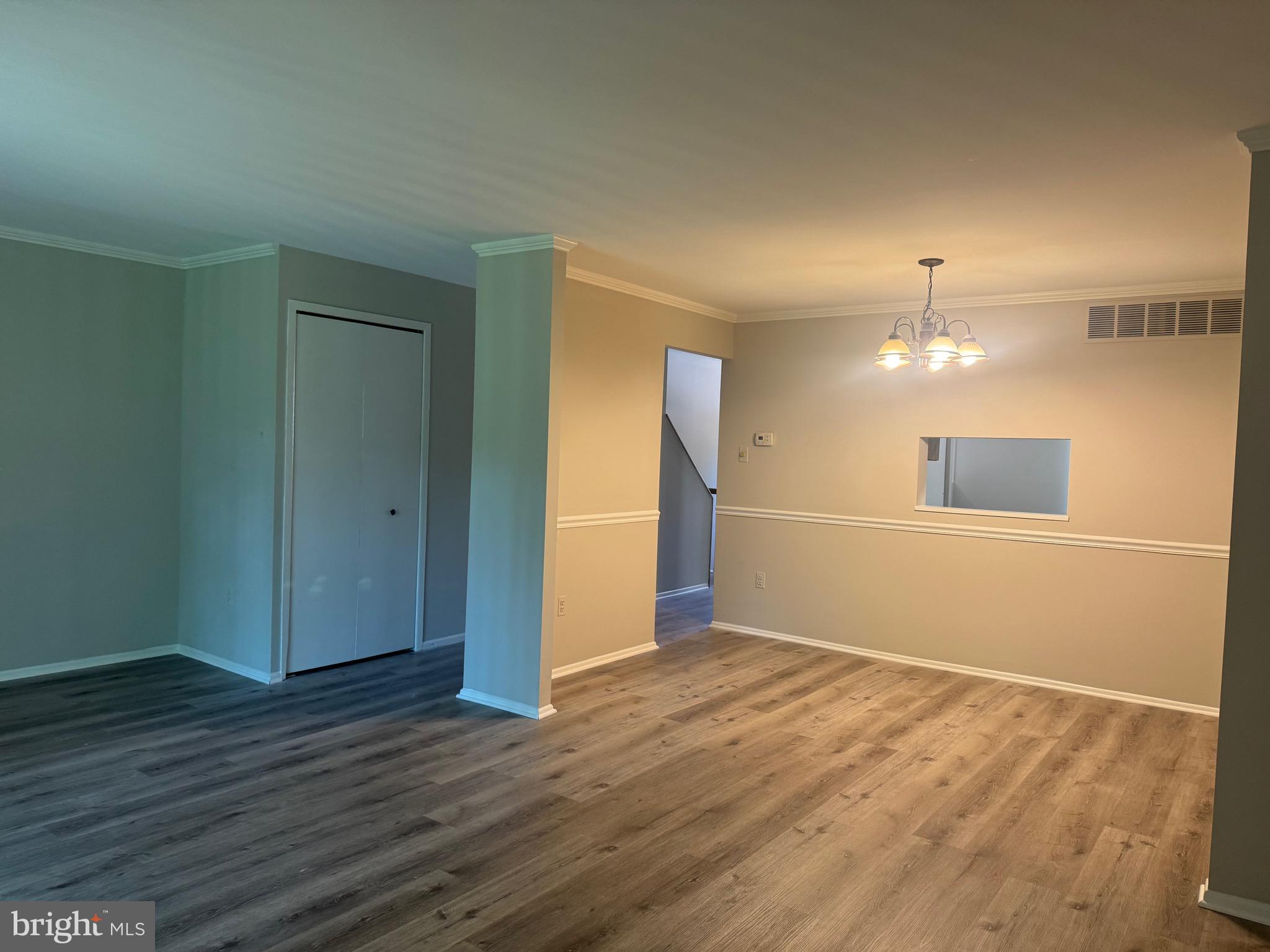 9728 SUMMER PARK COURT