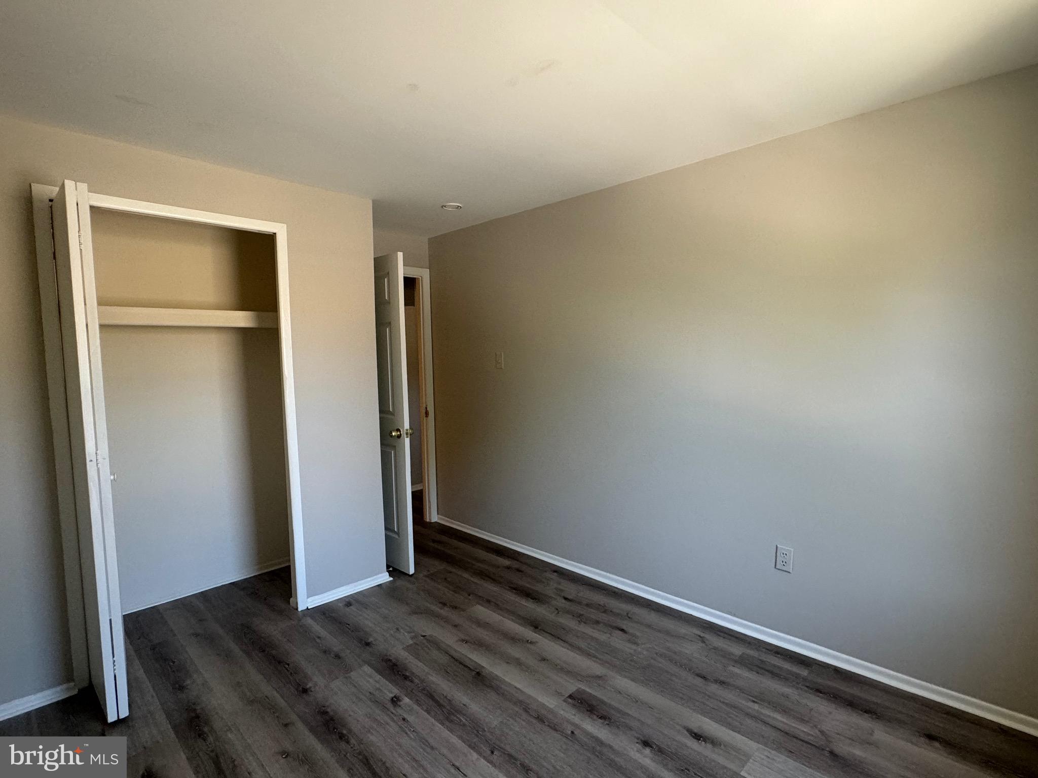 9728 SUMMER PARK COURT