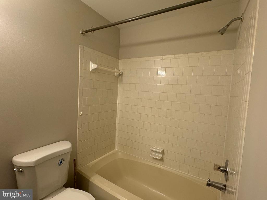 9728 SUMMER PARK COURT