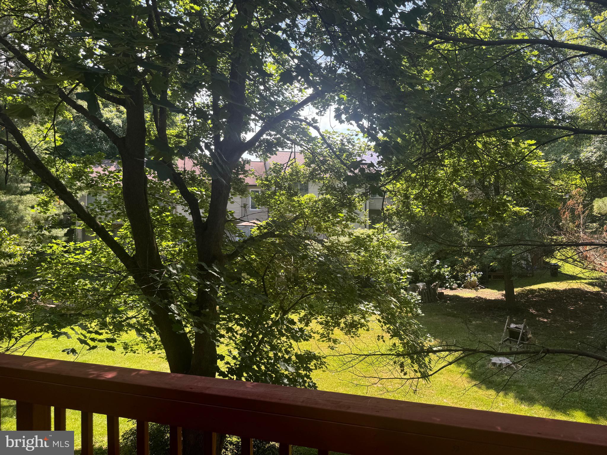 9728 SUMMER PARK COURT