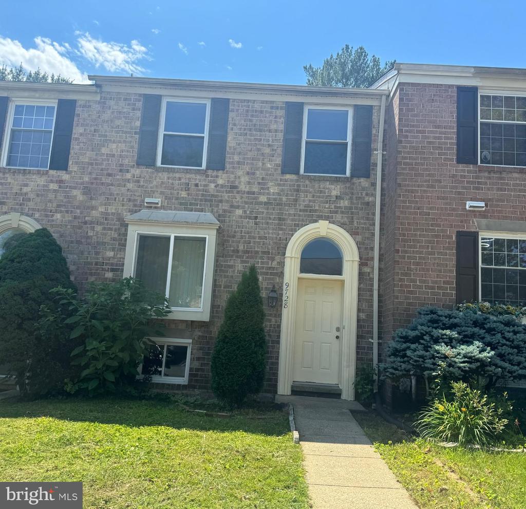 9728 SUMMER PARK COURT