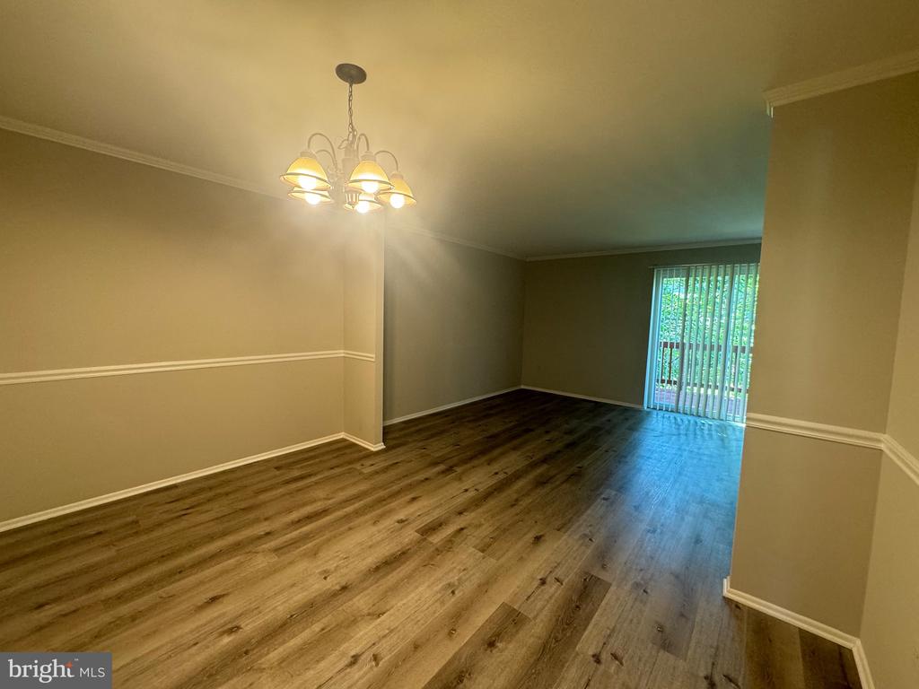 9728 SUMMER PARK COURT